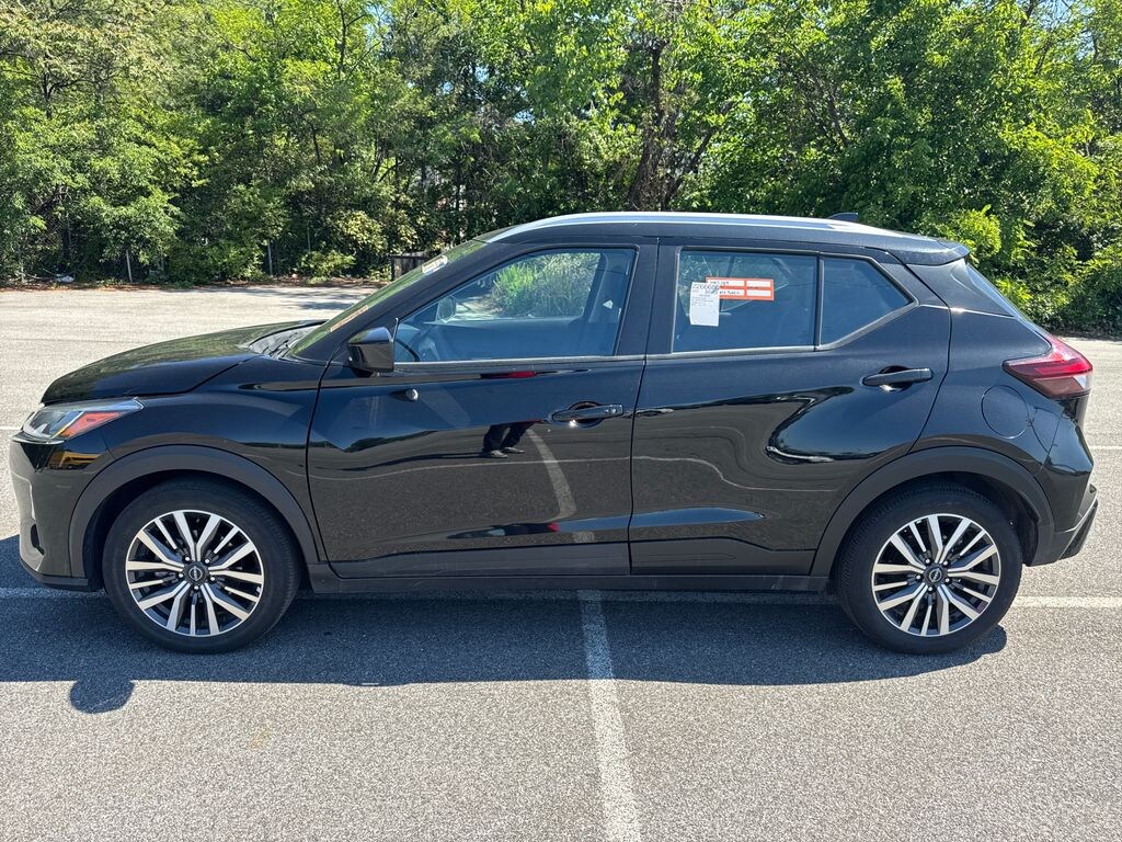 Used 2024 Nissan Kicks SV SUV