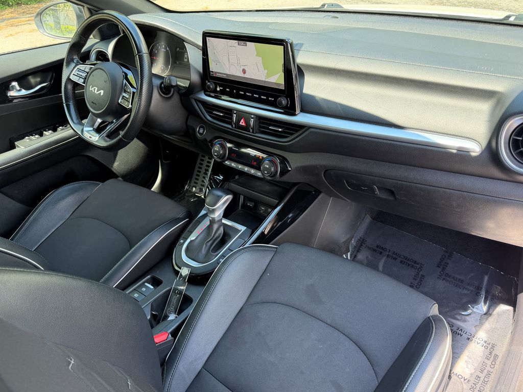 2022 Kia FORTE GT-Line - Photo 7