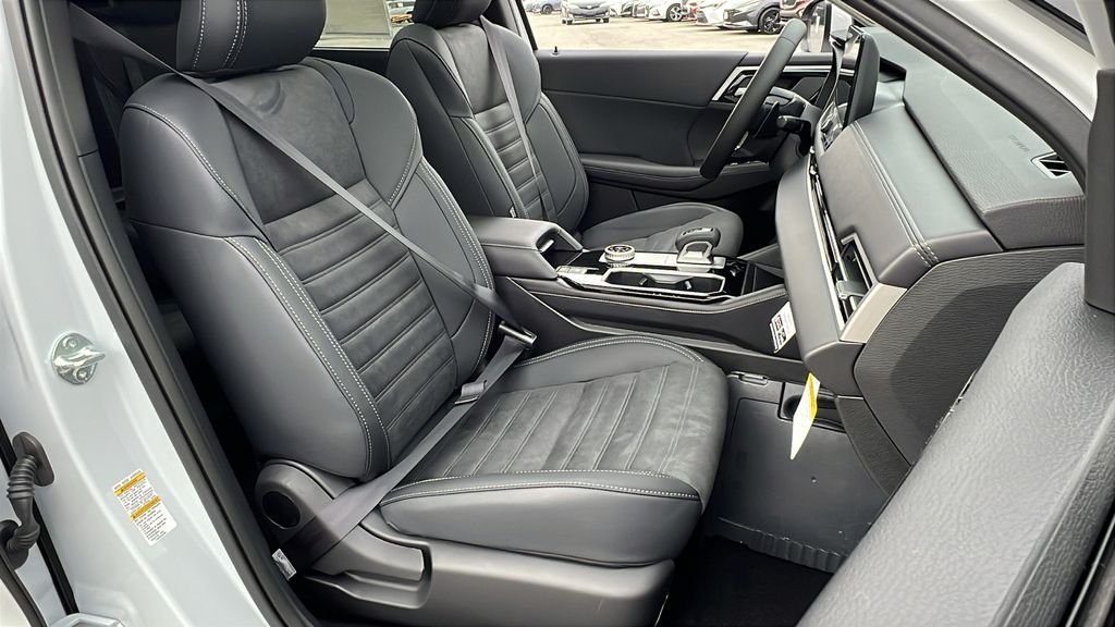 2026 Mitsubishi Outlander SE - Photo 9