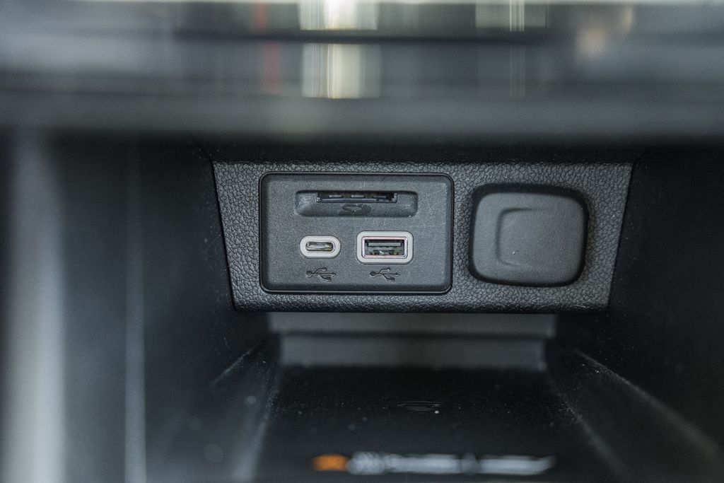 2022 Chevrolet Bolt EUV LT - Photo 23
