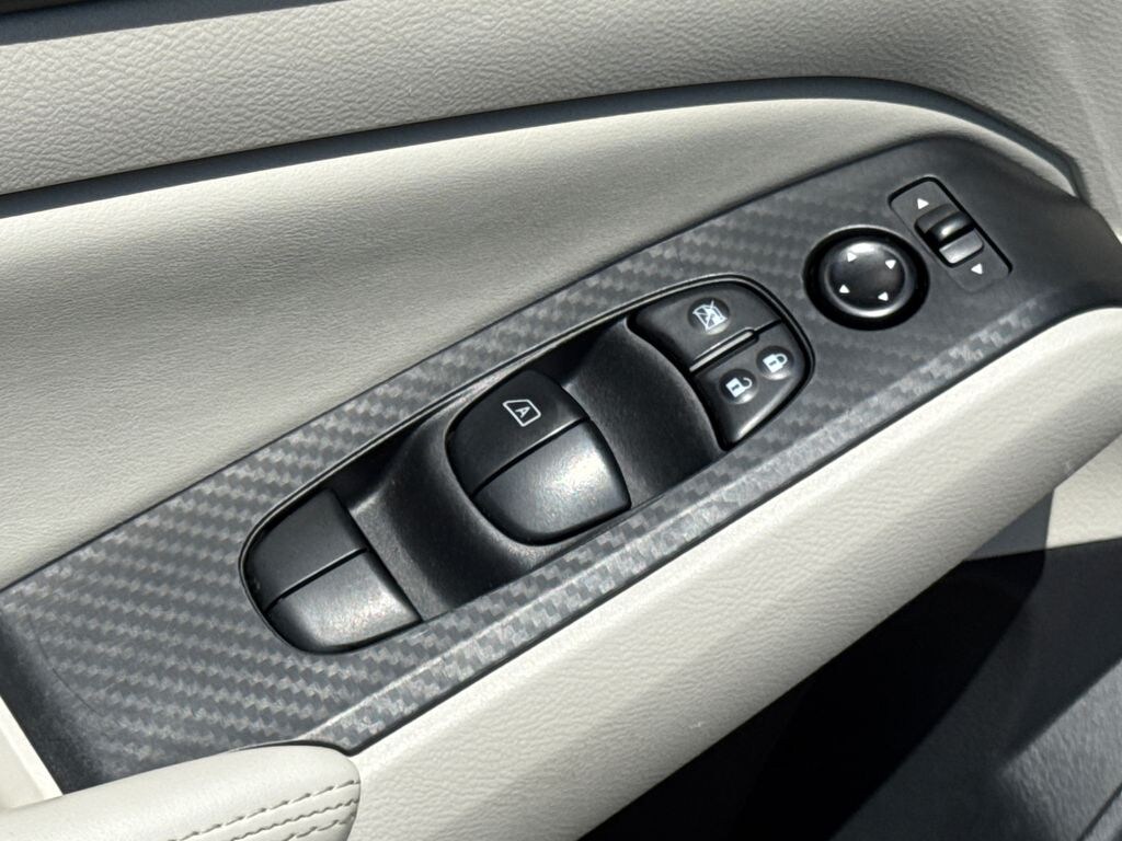 Used 2025 Nissan Altima SV Sedan
