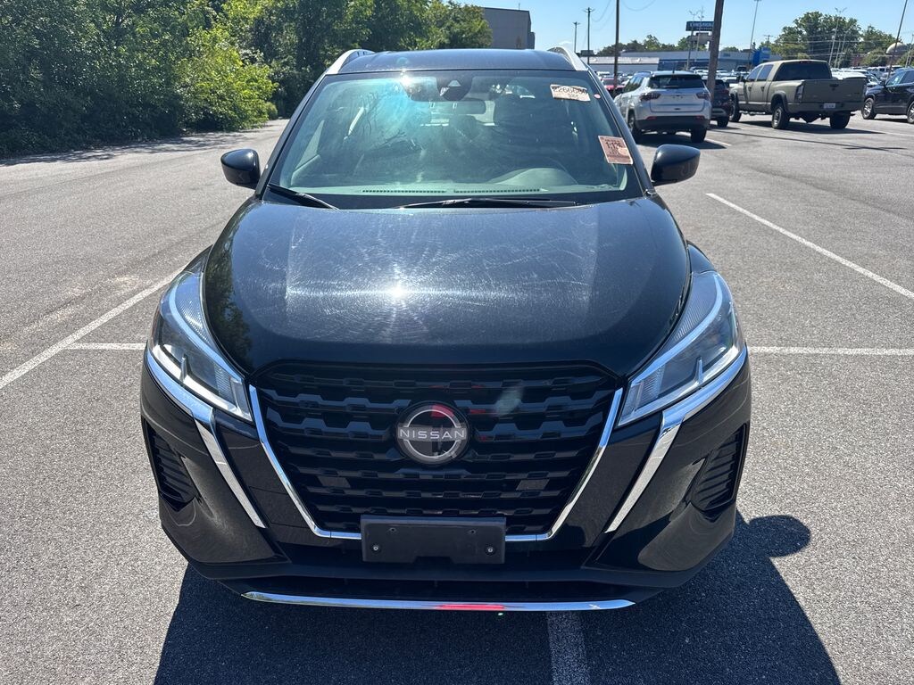 Used 2024 Nissan Kicks SV SUV