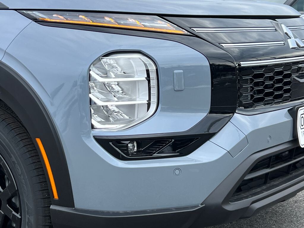 New 2026 Mitsubishi Outlander Trail Edition SUV