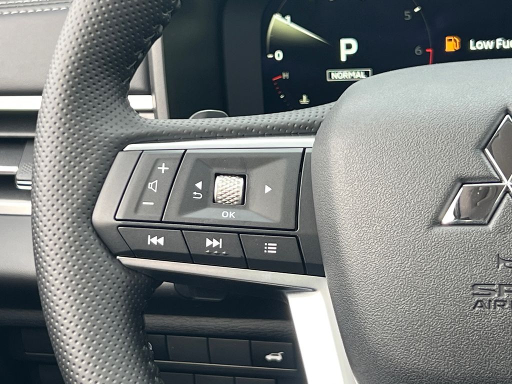2026 Mitsubishi Outlander SE - Photo 25