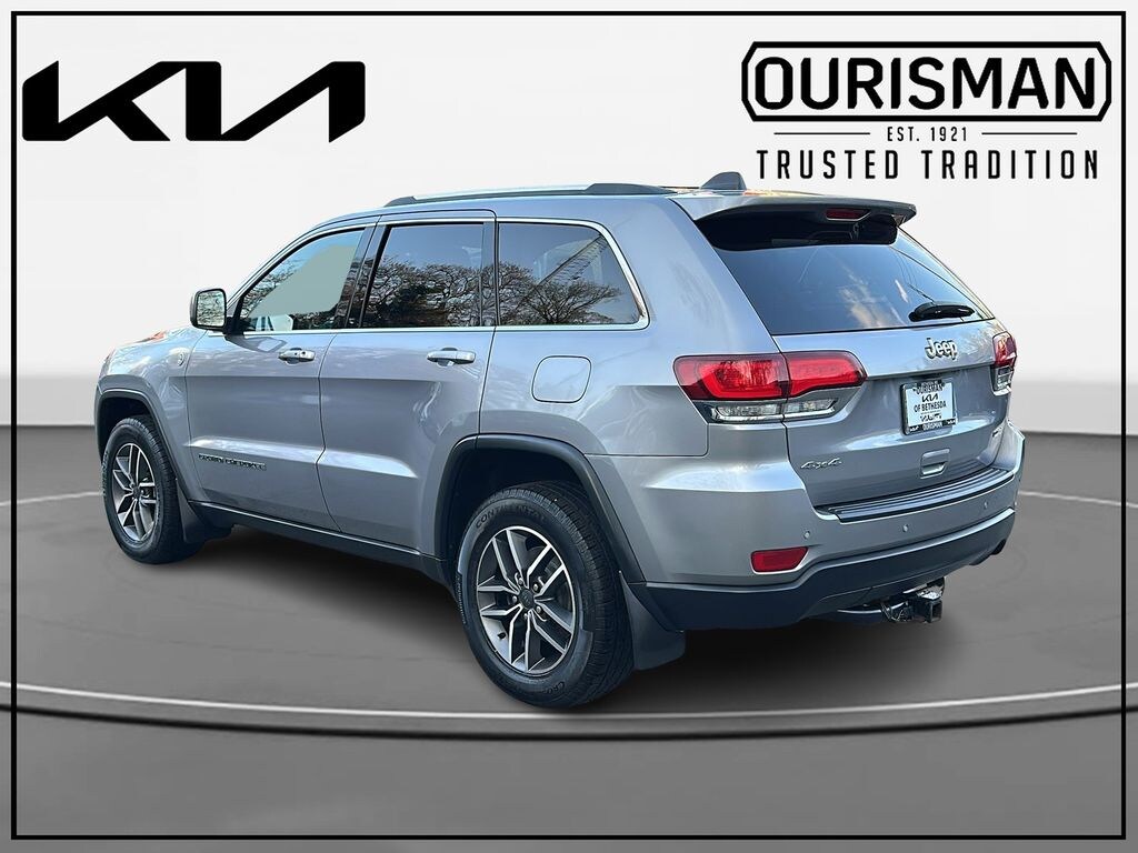 Used 2020 Jeep Grand Cherokee Laredo SUV