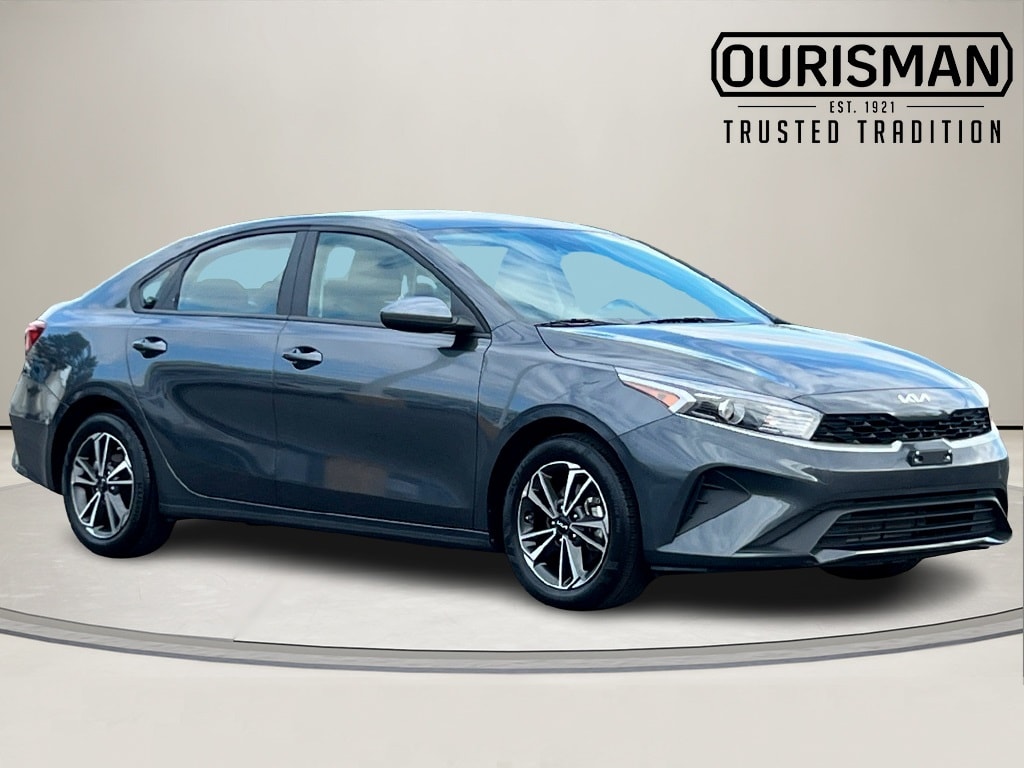 2024 Kia Forte LXS's photo