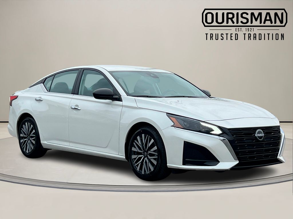 2024 Nissan Altima SV