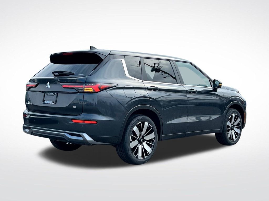 New 2026 Mitsubishi Outlander SE SUV