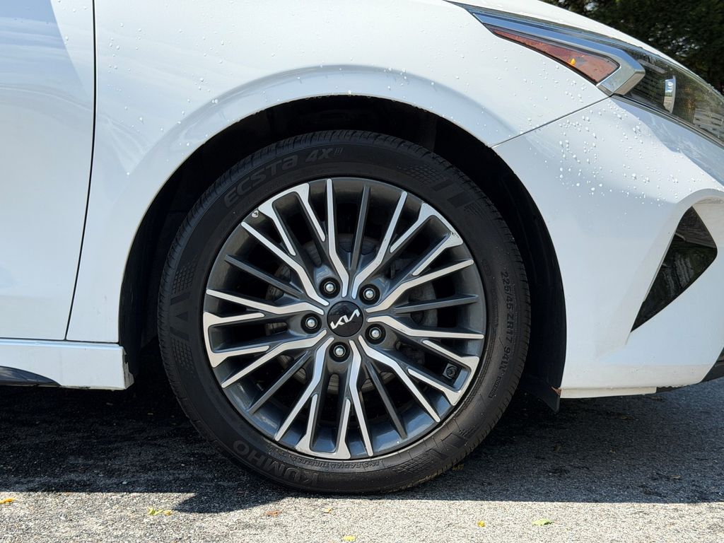 2022 Kia FORTE GT-Line - Photo 6