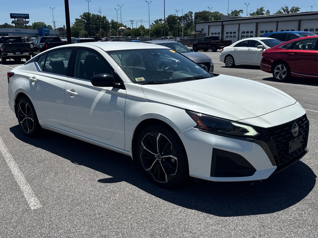 2023 Nissan Altima 2.5 SR's photo