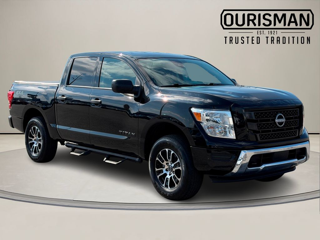2023 Nissan Titan SV