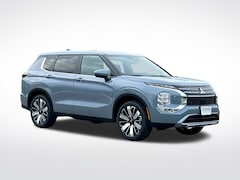 2026 Mitsubishi Outlander SE SUV