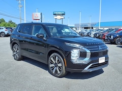 2025 Mitsubishi Outlander SE SUV