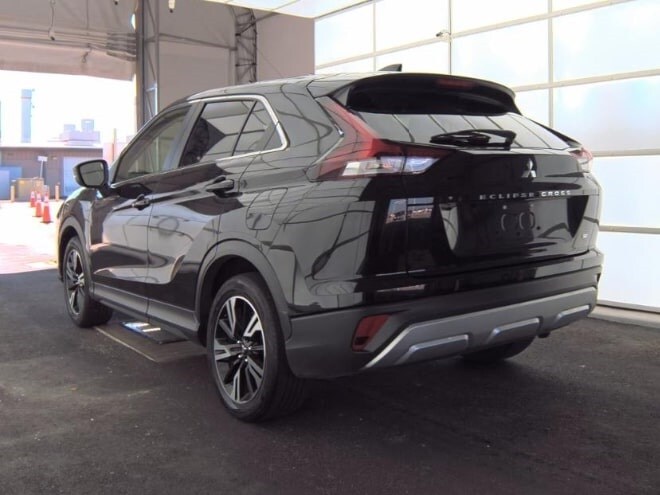 2024 Mitsubishi Eclipse Cross SE photo 4