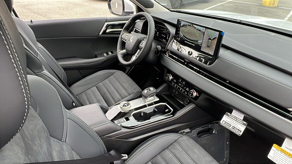 2026 Mitsubishi Outlander SE - Photo 10