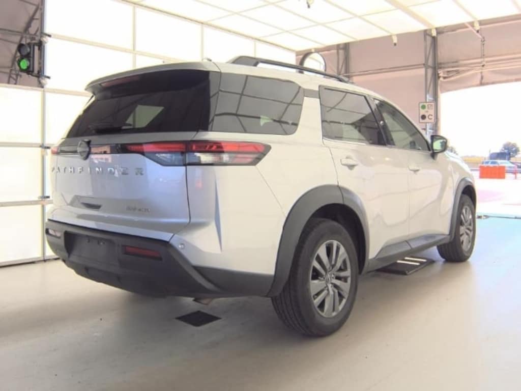 Used 2024 Nissan Pathfinder SV SUV
