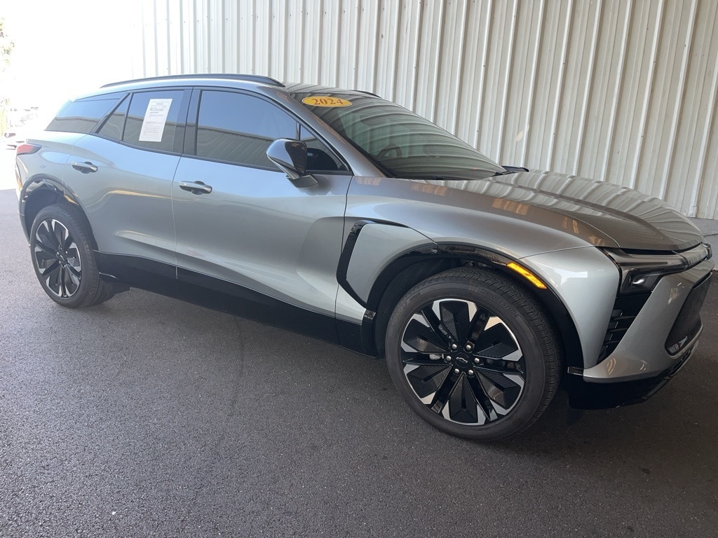 Used 2024 Chevrolet Blazer EV RS with VIN 3GNKDCRJ5RS242662 for sale in Temple Hills, MD