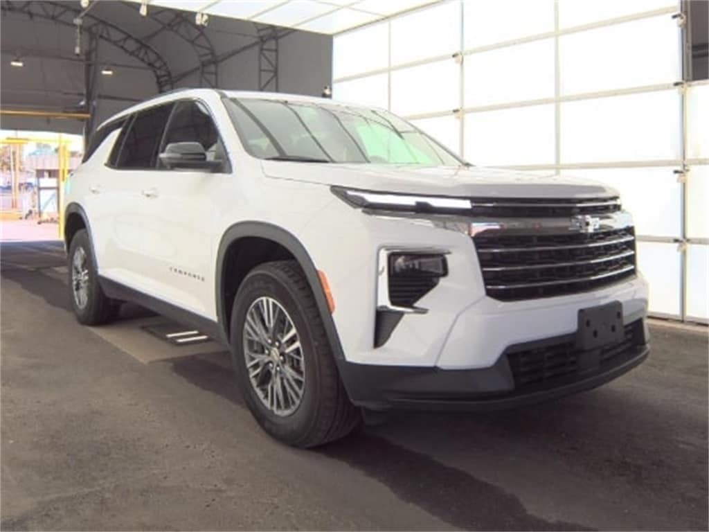 2024 Chevrolet Traverse 2LT's photo