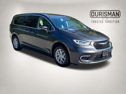 2023 Chrysler Pacifica Touring L Van Passenger Van
