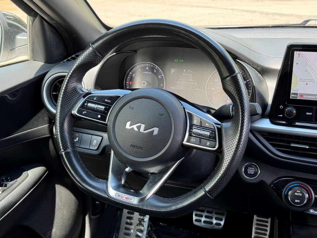 2022 Kia FORTE GT-Line - Photo 17