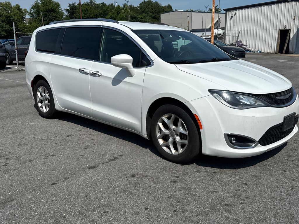 2020 Chrysler Pacifica Touring L 35th Anniversary's photo