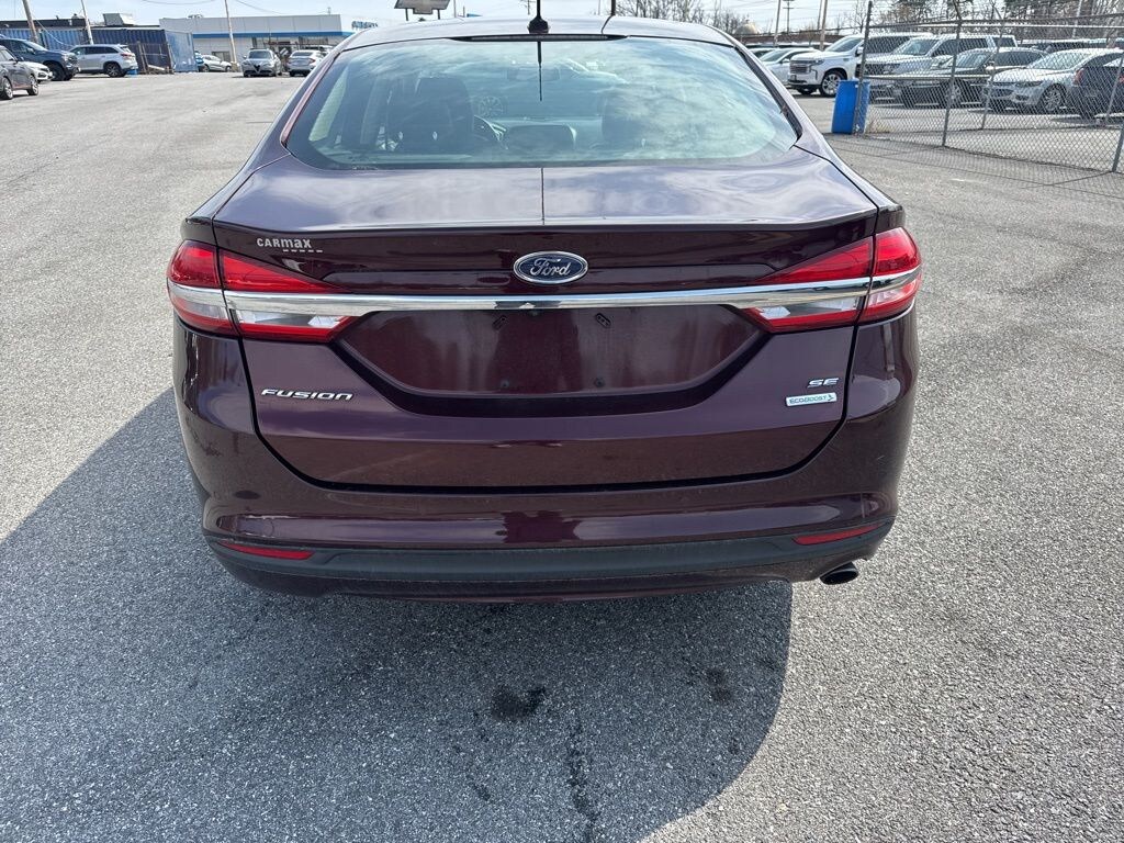 Used 2017 Ford Fusion SE Sedan