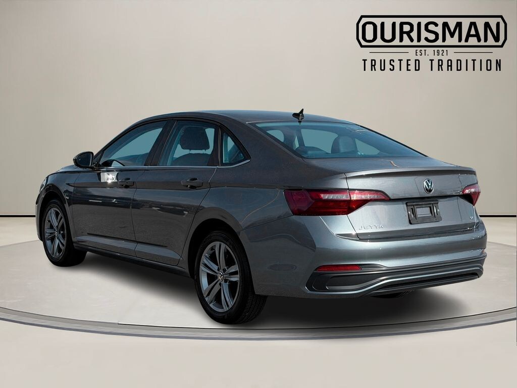 Used 2024 Volkswagen Jetta 1.5T SE Sedan