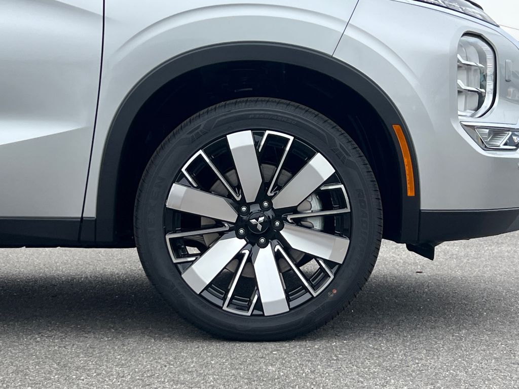 2026 Mitsubishi Outlander SE - Photo 6
