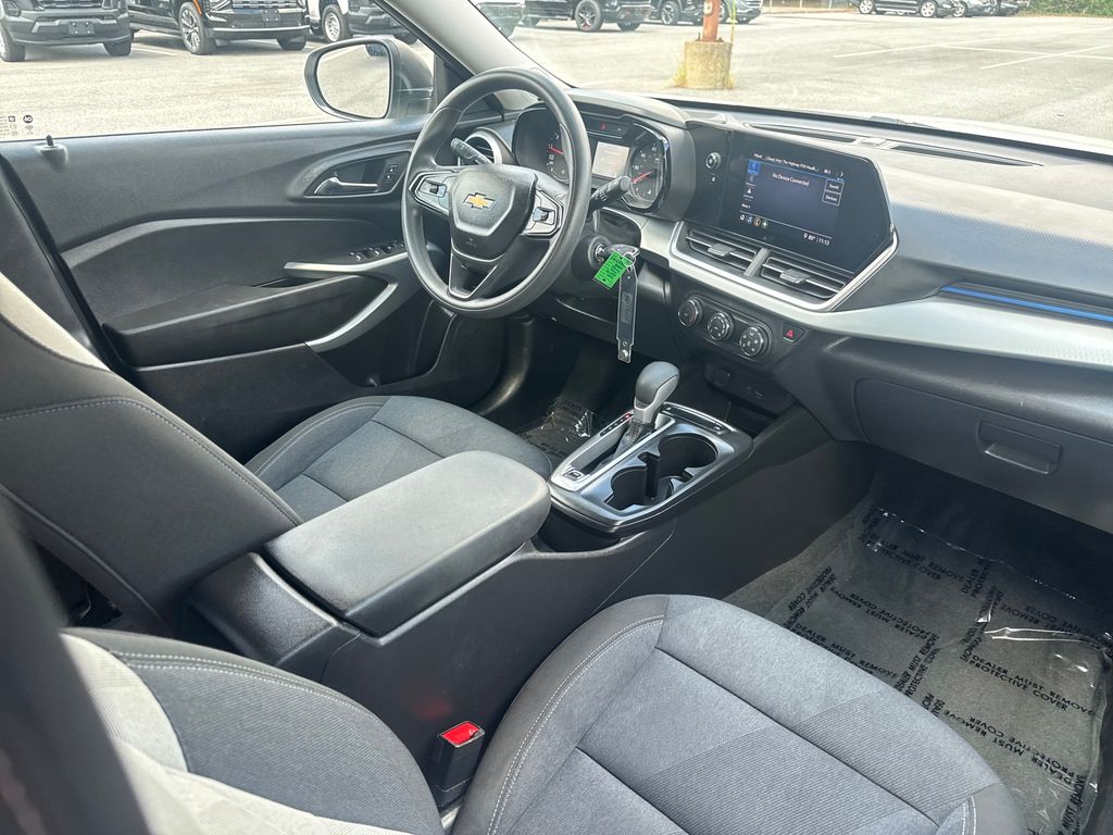 Photo 18