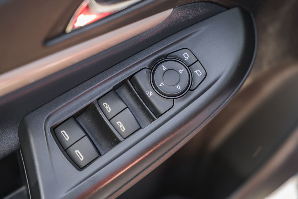 2022 Chevrolet Bolt EUV LT - Photo 39