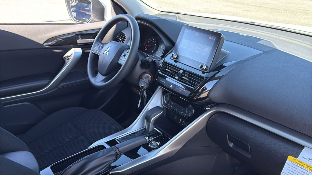 2026 Mitsubishi Eclipse Cross ES - Photo 5