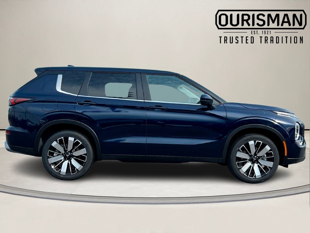 New 2026 Mitsubishi Outlander SE SUV