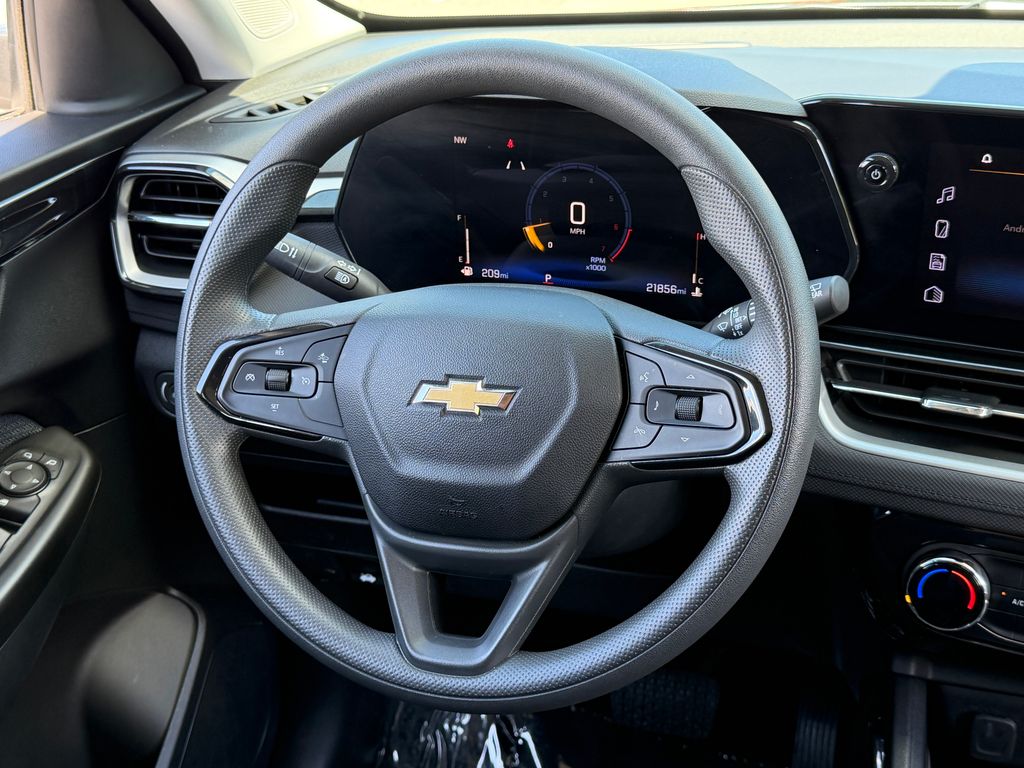 2025 Chevrolet Trailblazer LT - Photo 17
