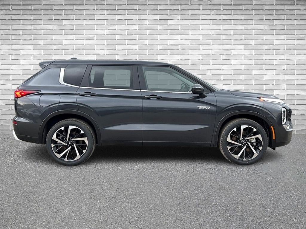 New 2025 Mitsubishi Outlander PHEV SE SUV