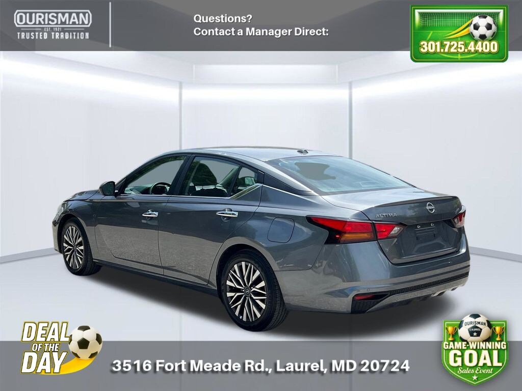 Used 2025 Nissan Altima SV Sedan