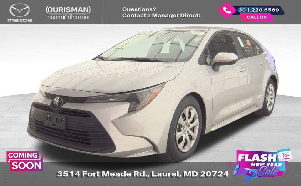 2024 Toyota Corolla LE's photo