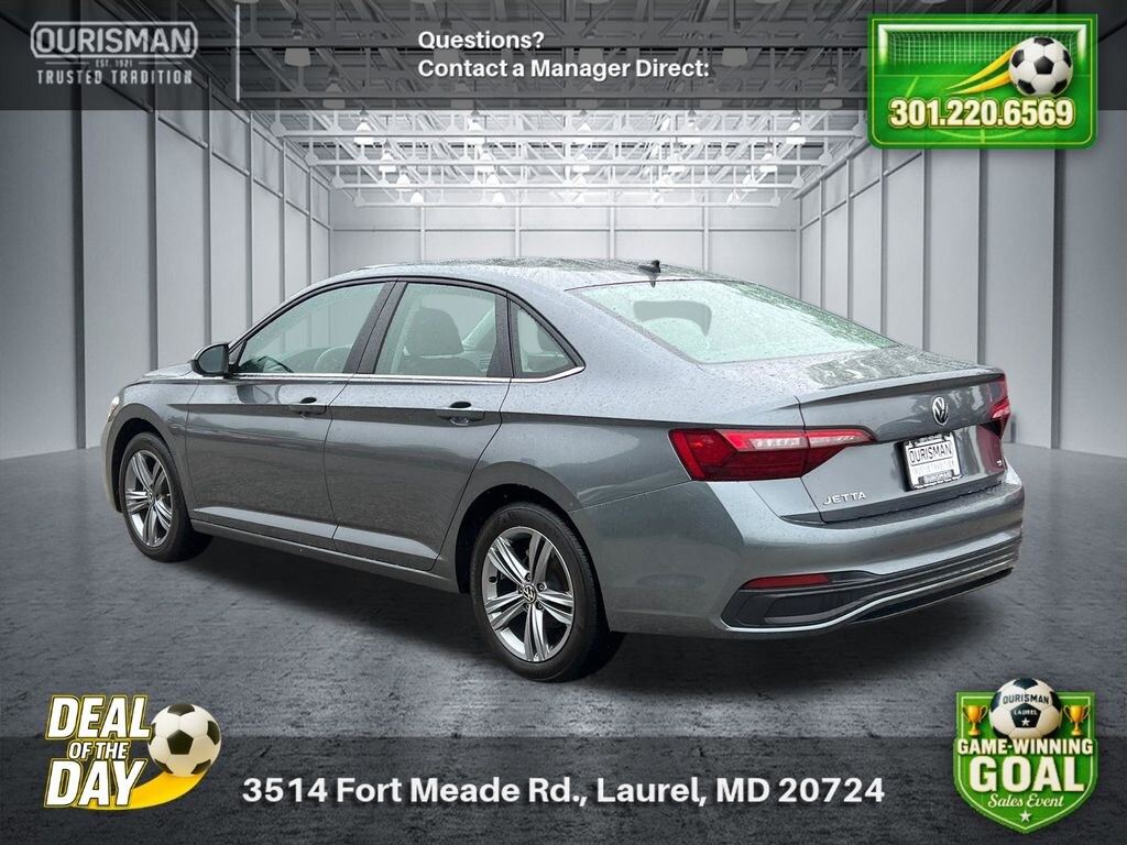 Used 2024 Volkswagen Jetta 1.5T SE Sedan