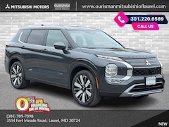 2025 Mitsubishi Outlander SE SUV