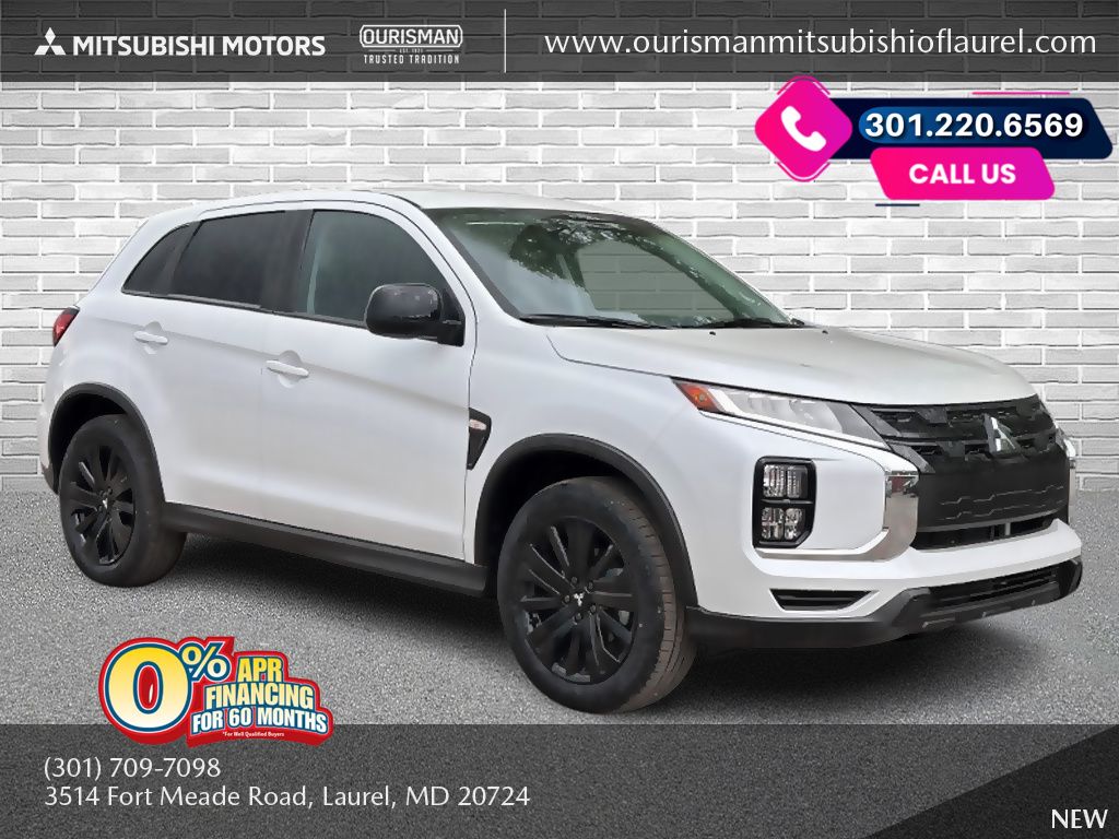 2025 Mitsubishi Outlander Sport LE's photo