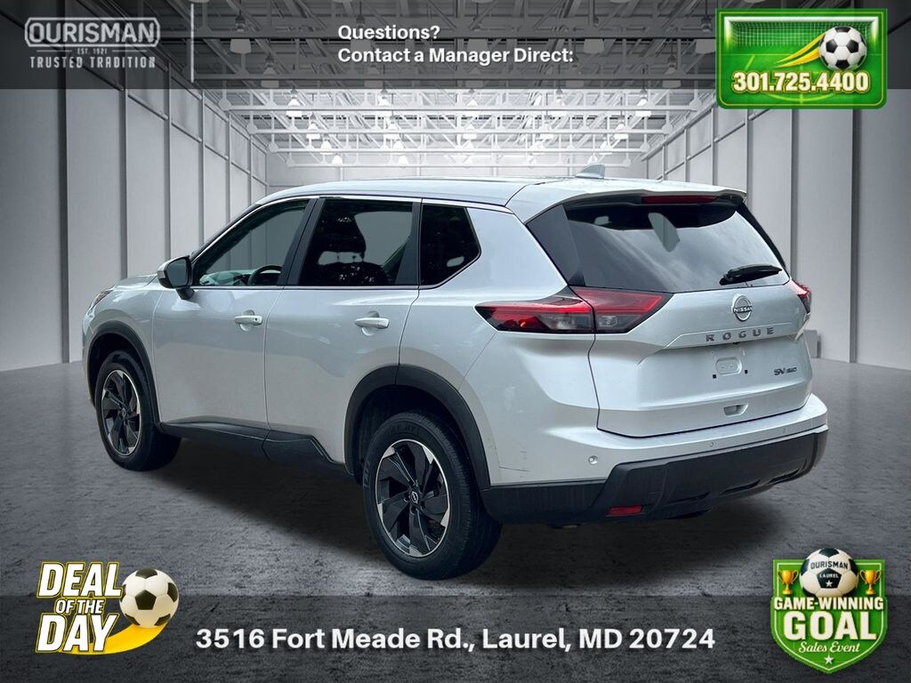 Used 2024 Nissan Rogue SV SUV