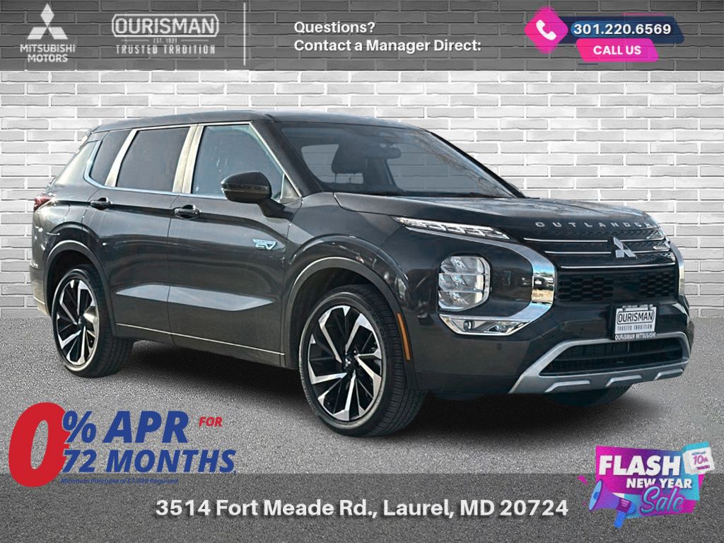 2025 Mitsubishi Outlander SE's photo