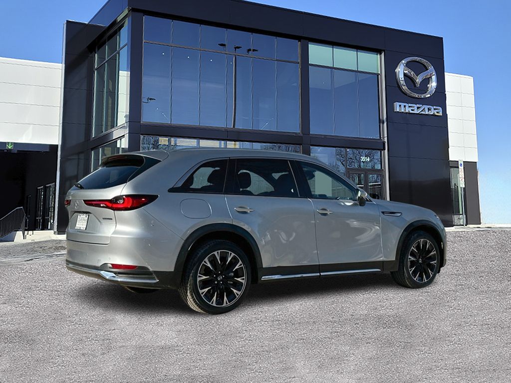 2024 Mazda CX-90 Plug-in Hybrid Premium photo 2