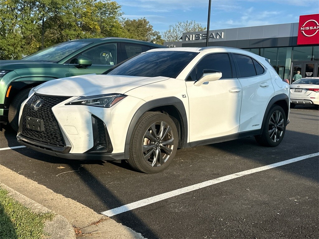 2021 Lexus UX 250h F SPORT photo 2