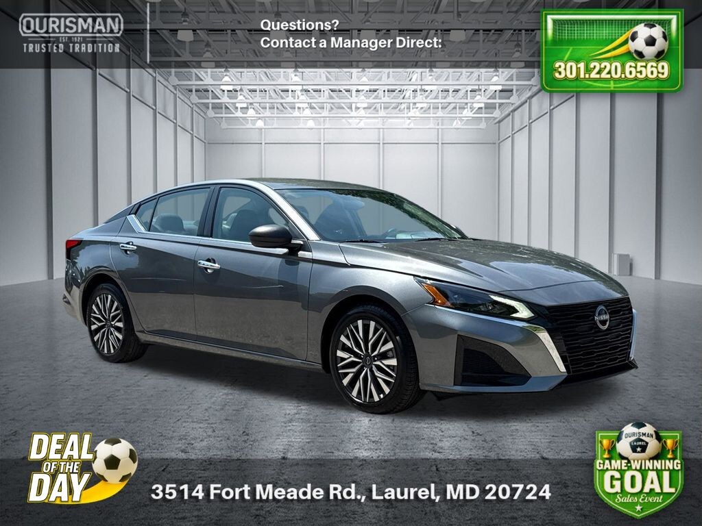 Used 2025 Nissan Altima SV Sedan