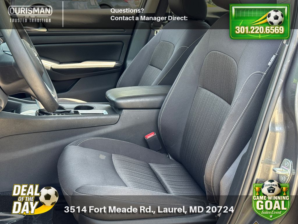 2025 Nissan Altima SV - Photo 6