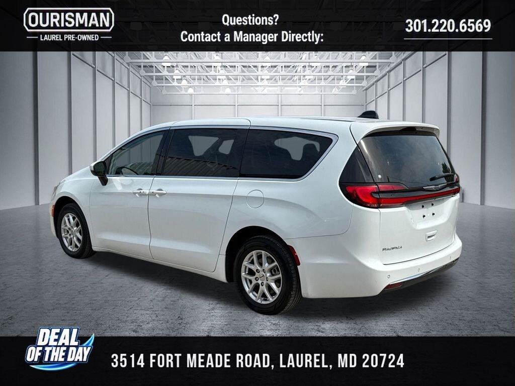 Used 2023 Chrysler Pacifica Touring L Van Passenger Van