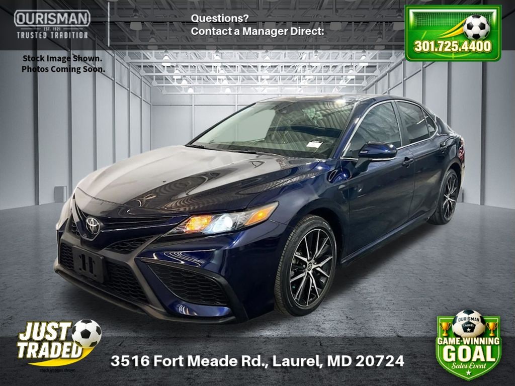 Used 2021 Toyota Camry SE Sedan