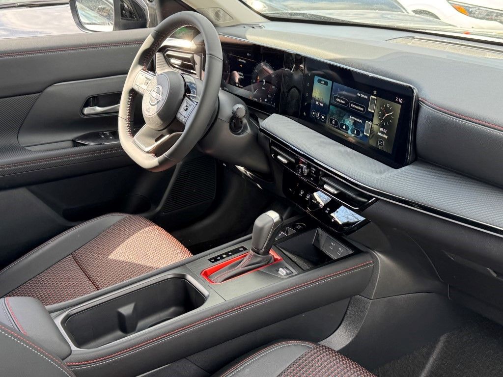 2025 Nissan Kicks SR AWD - Photo 6