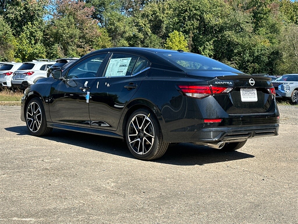 2025 Nissan Sentra SR photo 2