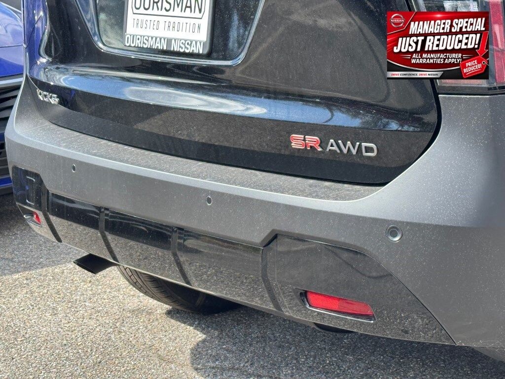 New 2025 Nissan Kicks SR SUV